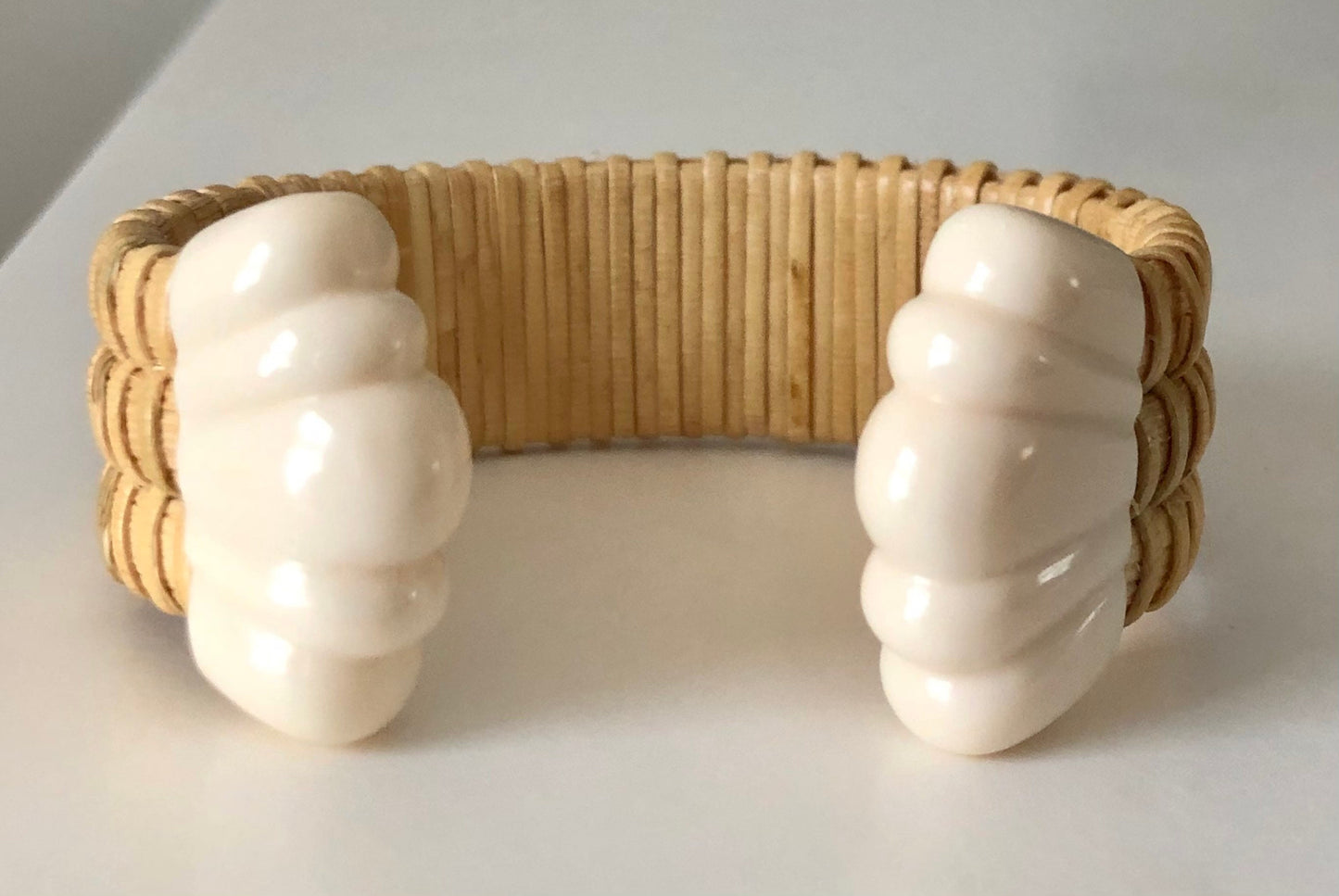 3/4” Scallop Shell Nantucket Basket Bracelet with End Caps