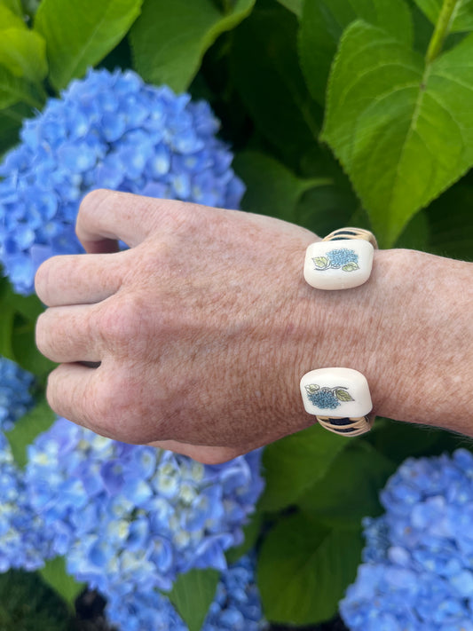 1/2” Hydrangea with Navy Stripe Cuff