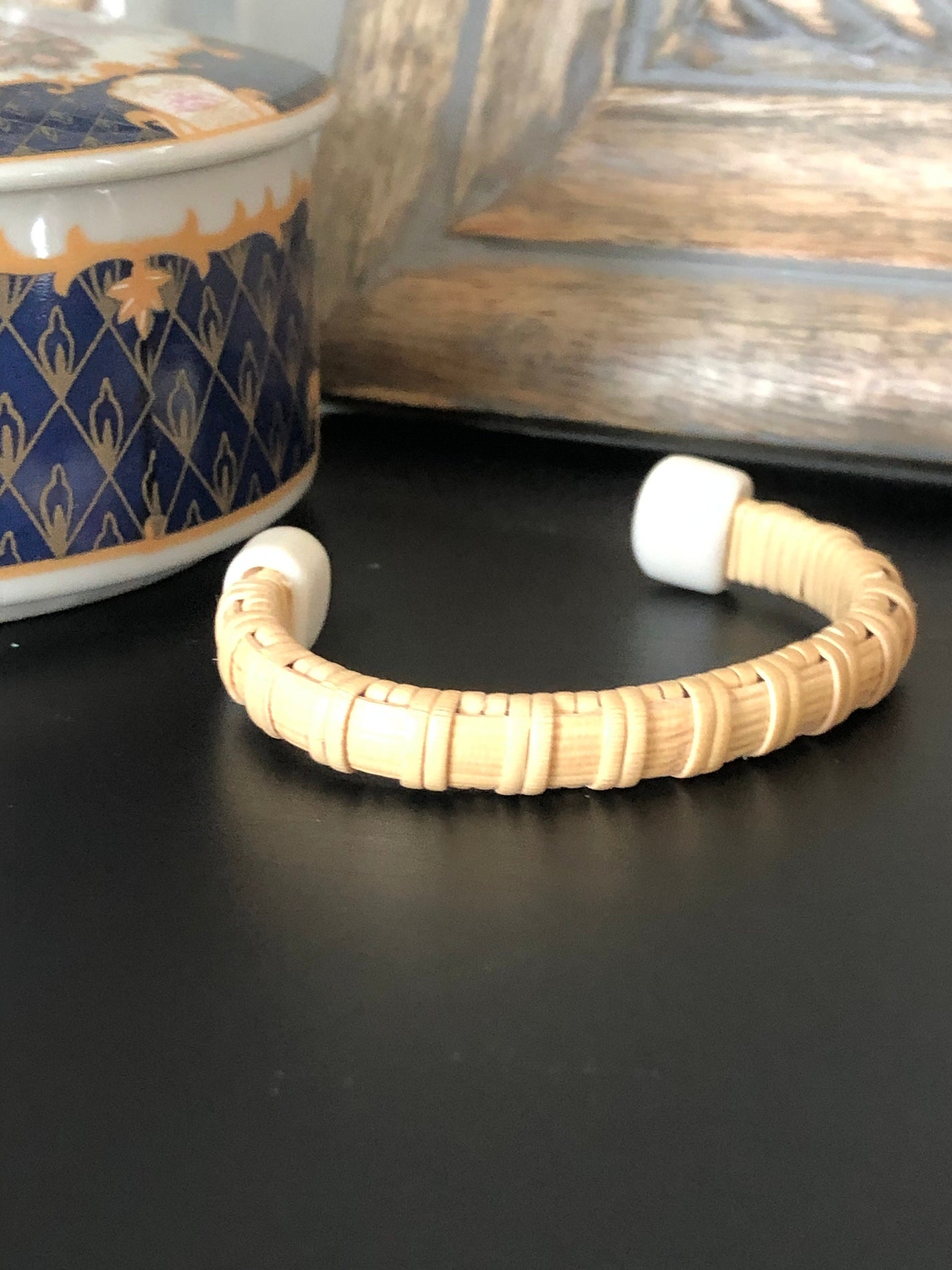 1/4” Corian Nantucket Basket Bracelet with custom Scrimshaw Fisher